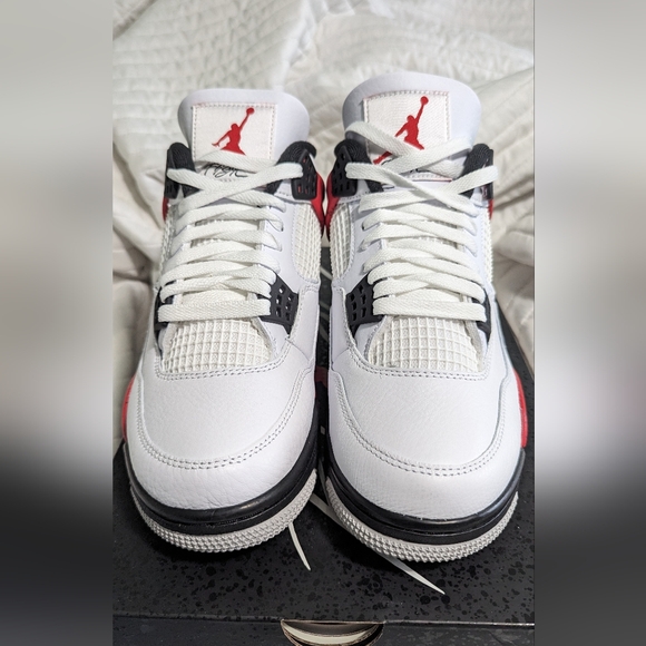 Air Jordan 4 Retro - Picture 10 of 15